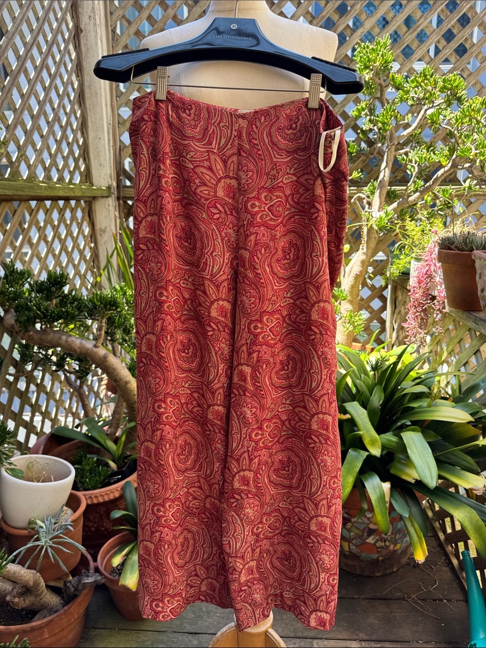 Talbots. Silk, Paisley Wide Leg Pants. Fully lined. Side Zipper. Size 14 EUC